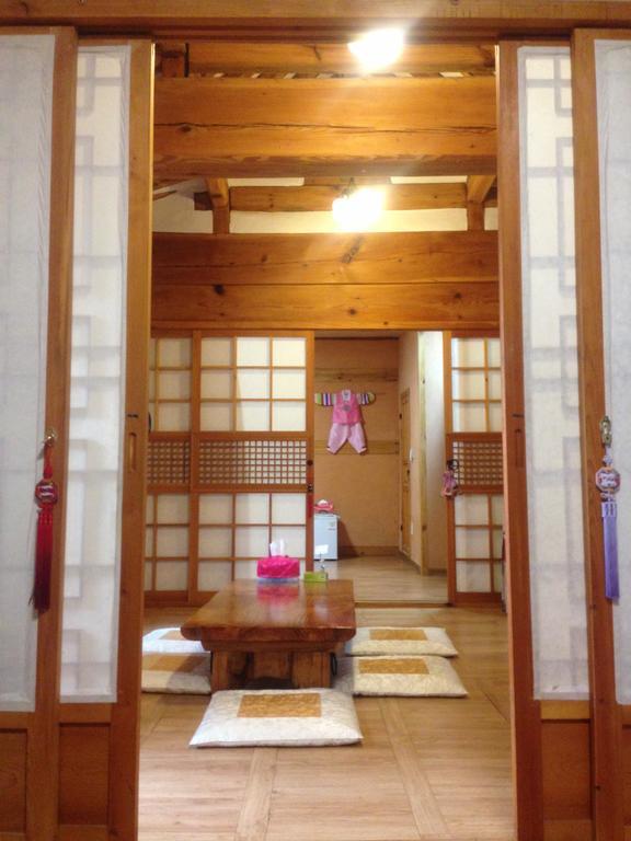 Haemil Hanok Guesthouse Сеул Номер фото